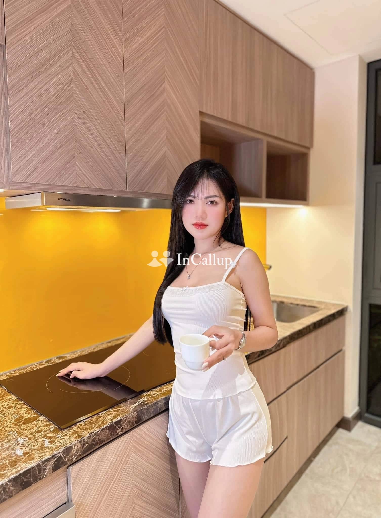 indulge in a sensual full body massage experience with a curvy beauty in karol bagh at 26 years young - Spa And Massage in Karol Bagh